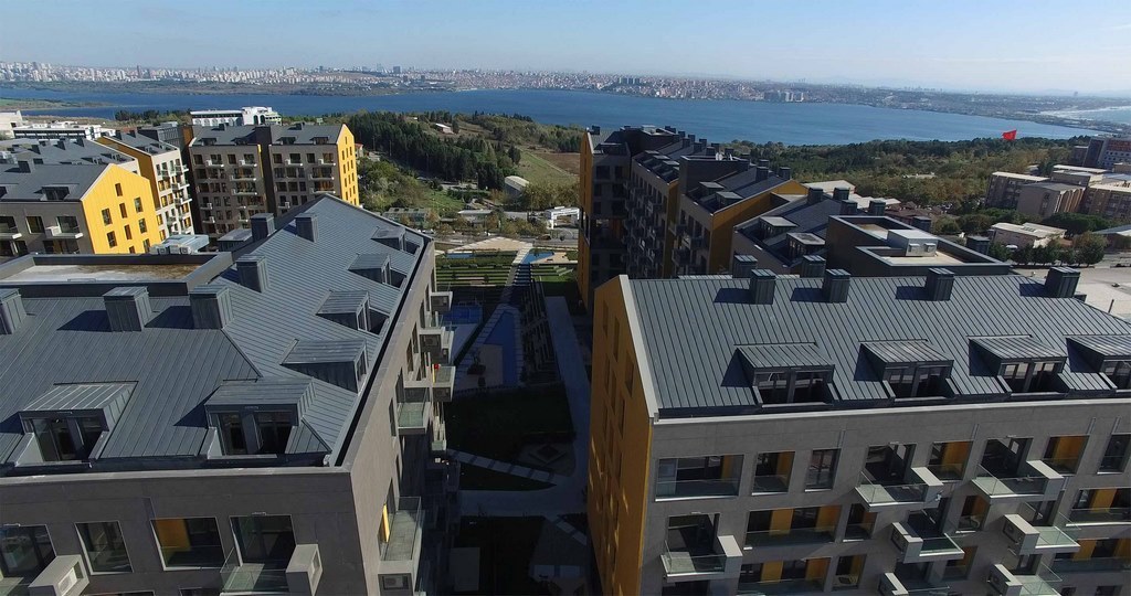 تملك في افضل مشاريع سكنية و استثمارية في اسطنبول بإطلالة ساحرة على بحيرة اسطنبول و بحر مرمرة